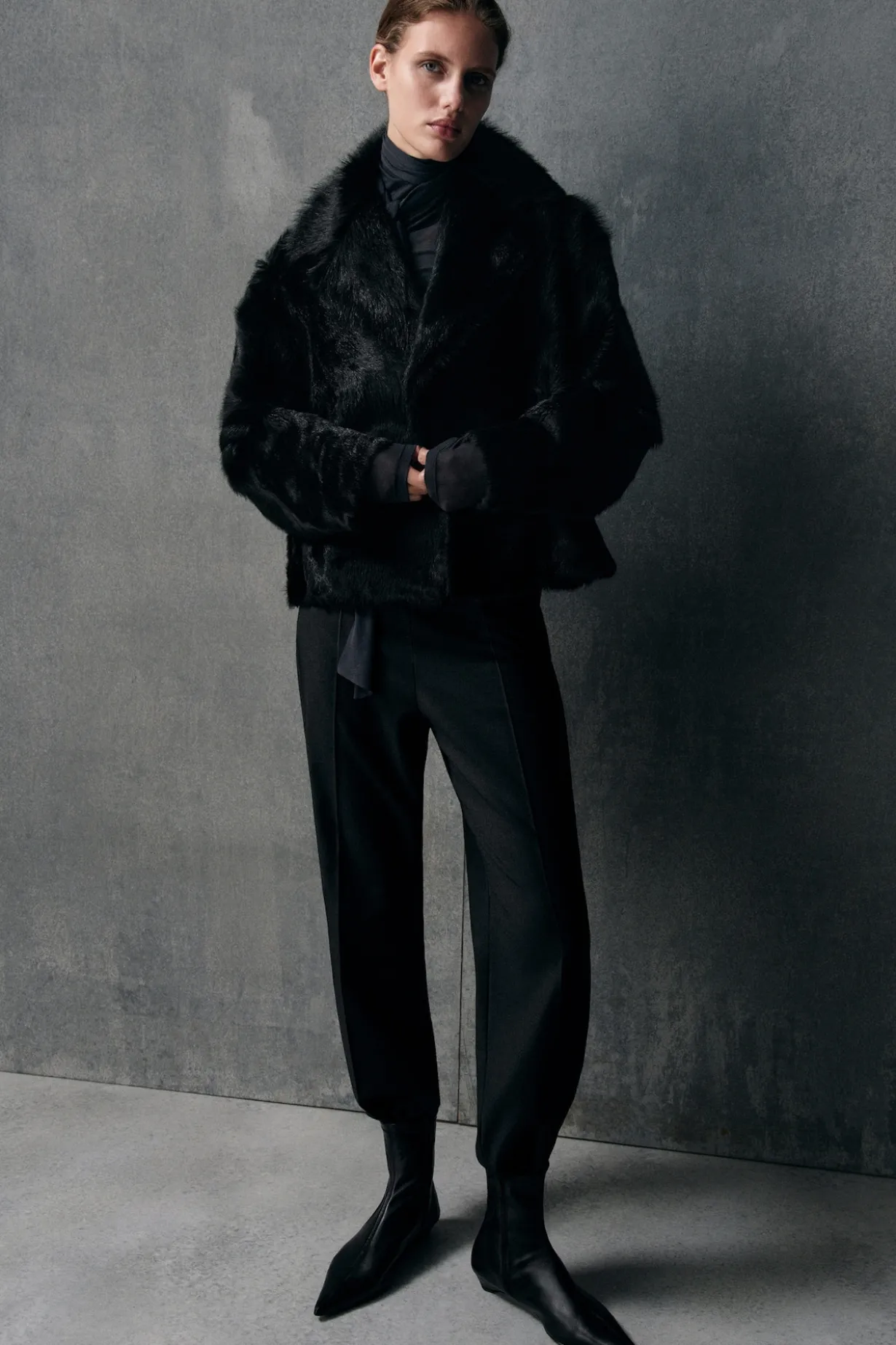 TAILORED STRAIGHT-LEG PANTS