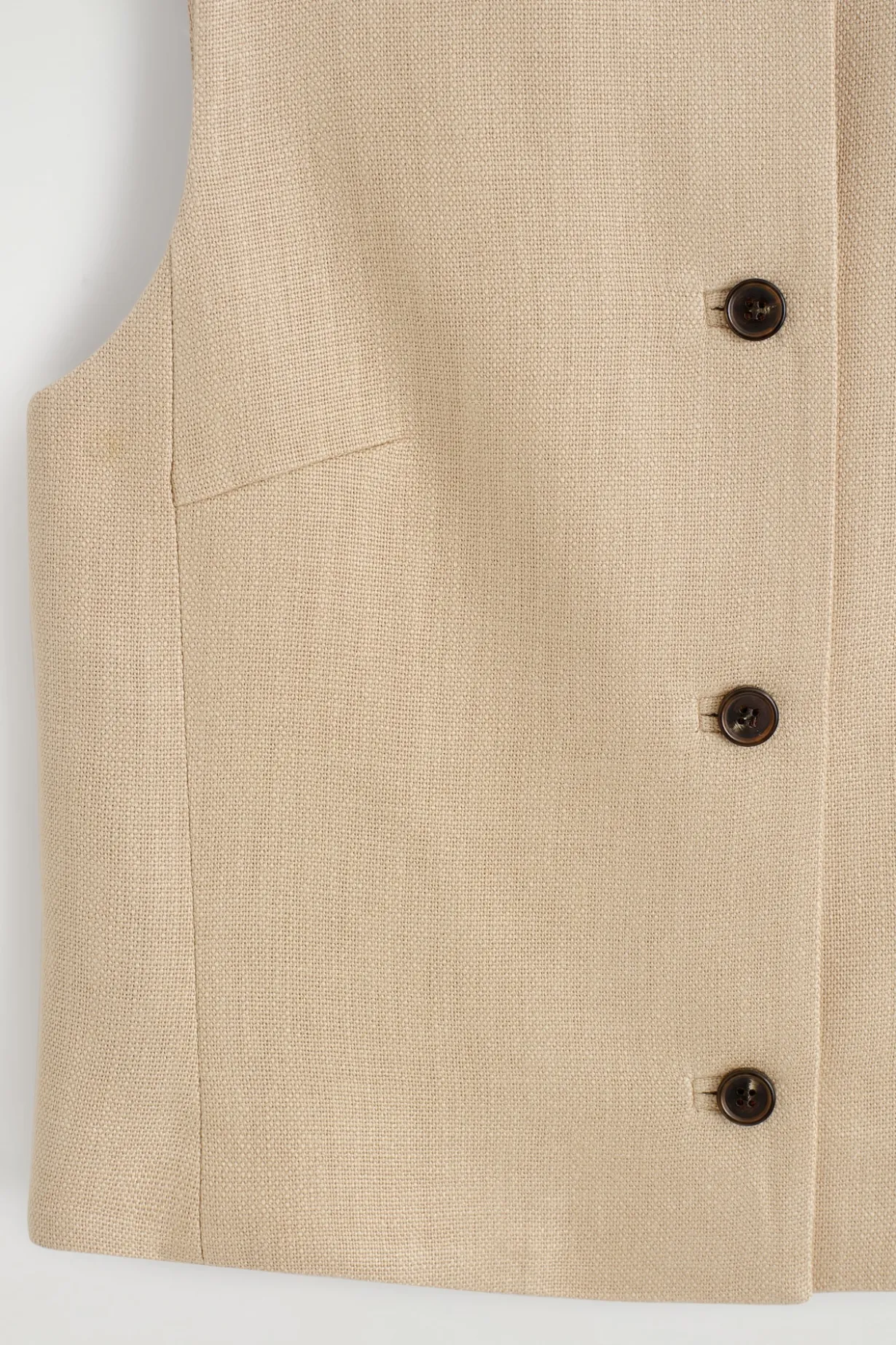 TAILORED VEST