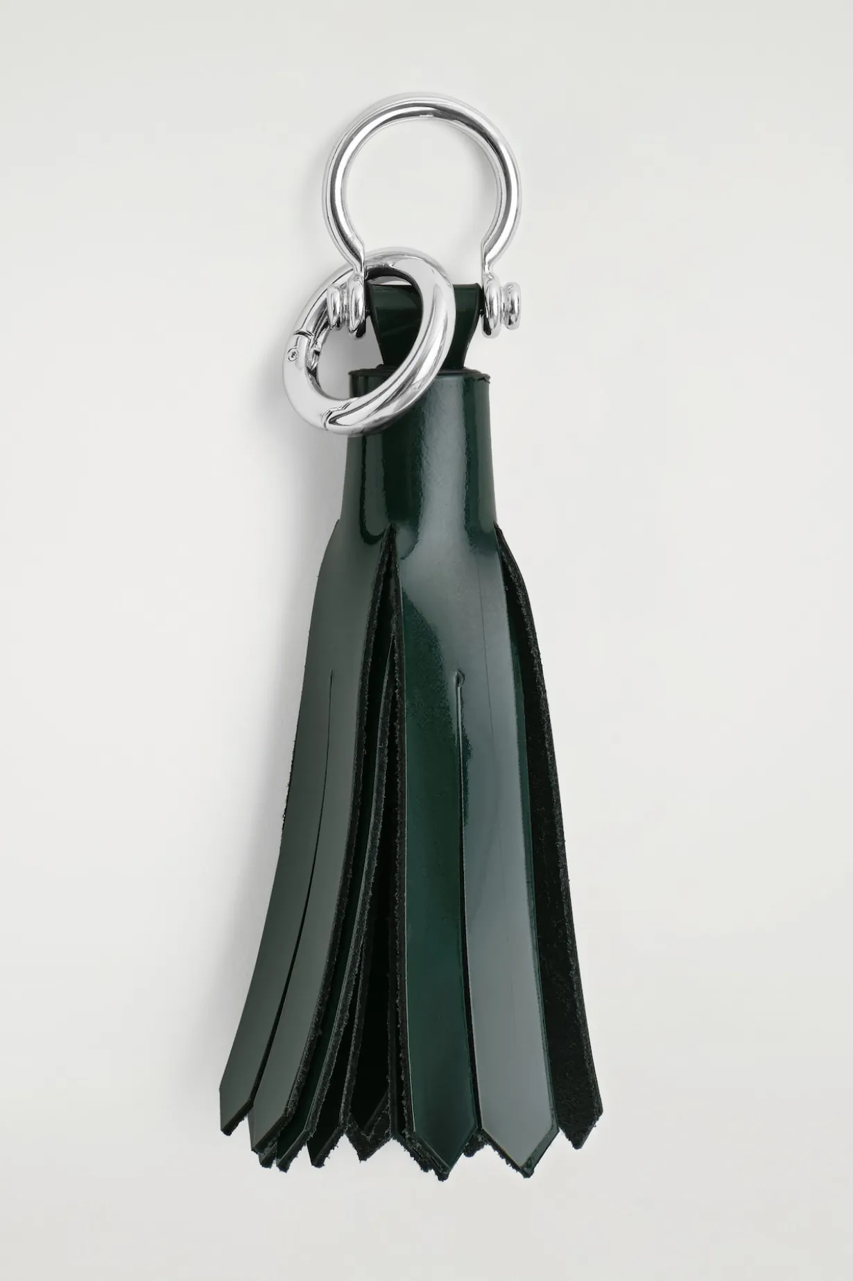 TASSELED LEATHER KEYRING