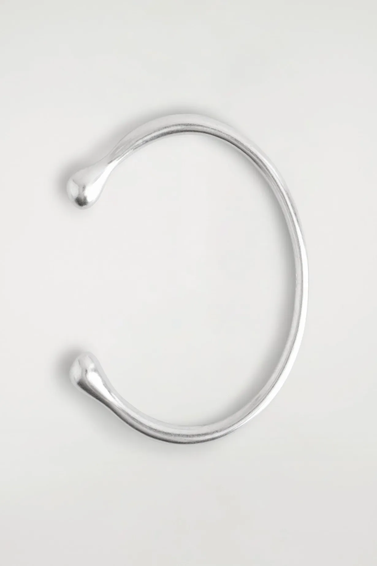 TEARDROP CUFF