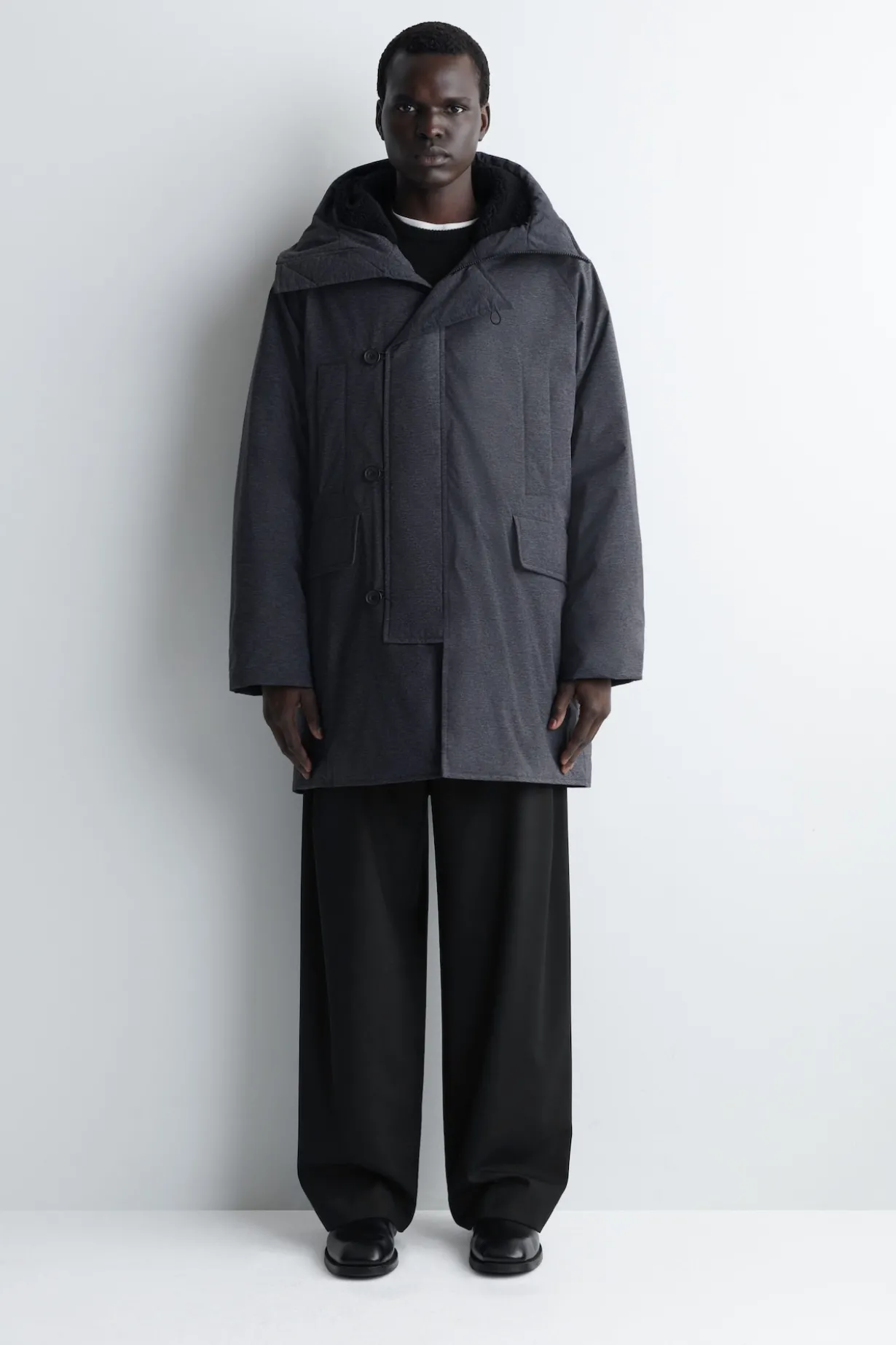 TECHNICAL HOODED DOWN PARKA