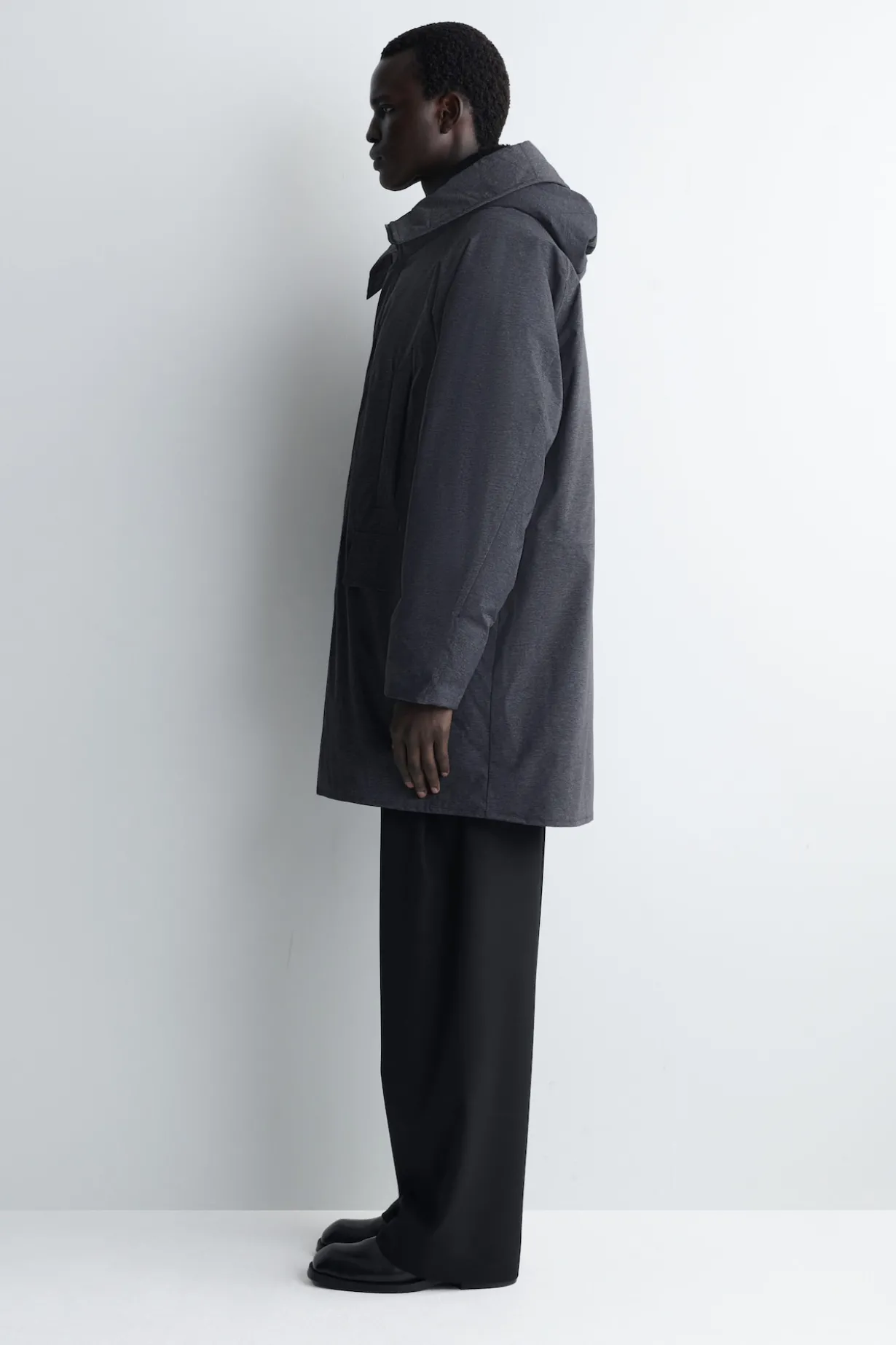TECHNICAL HOODED DOWN PARKA
