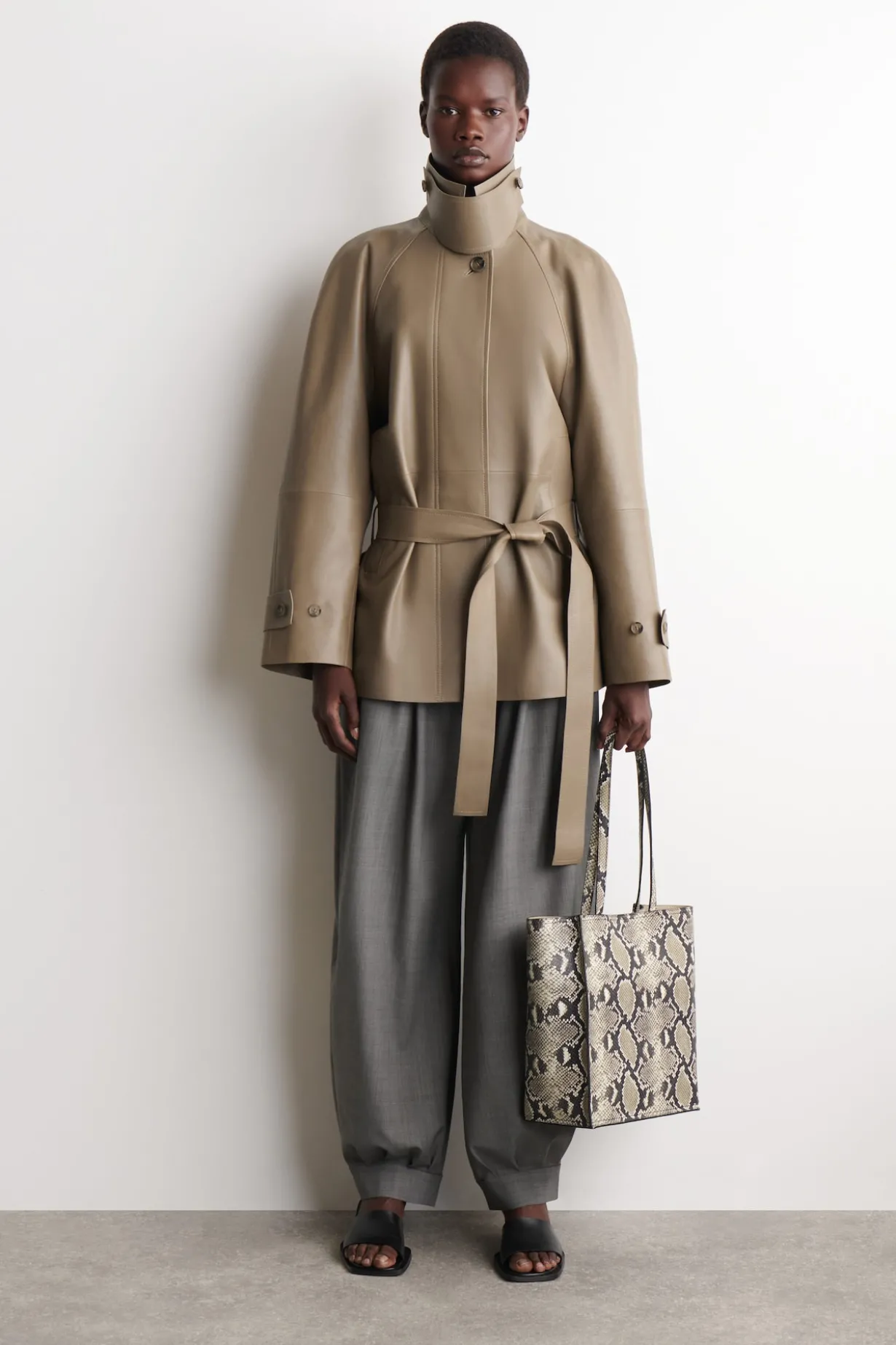TOWNHOUSE SHOPPER BAG - LEATHER