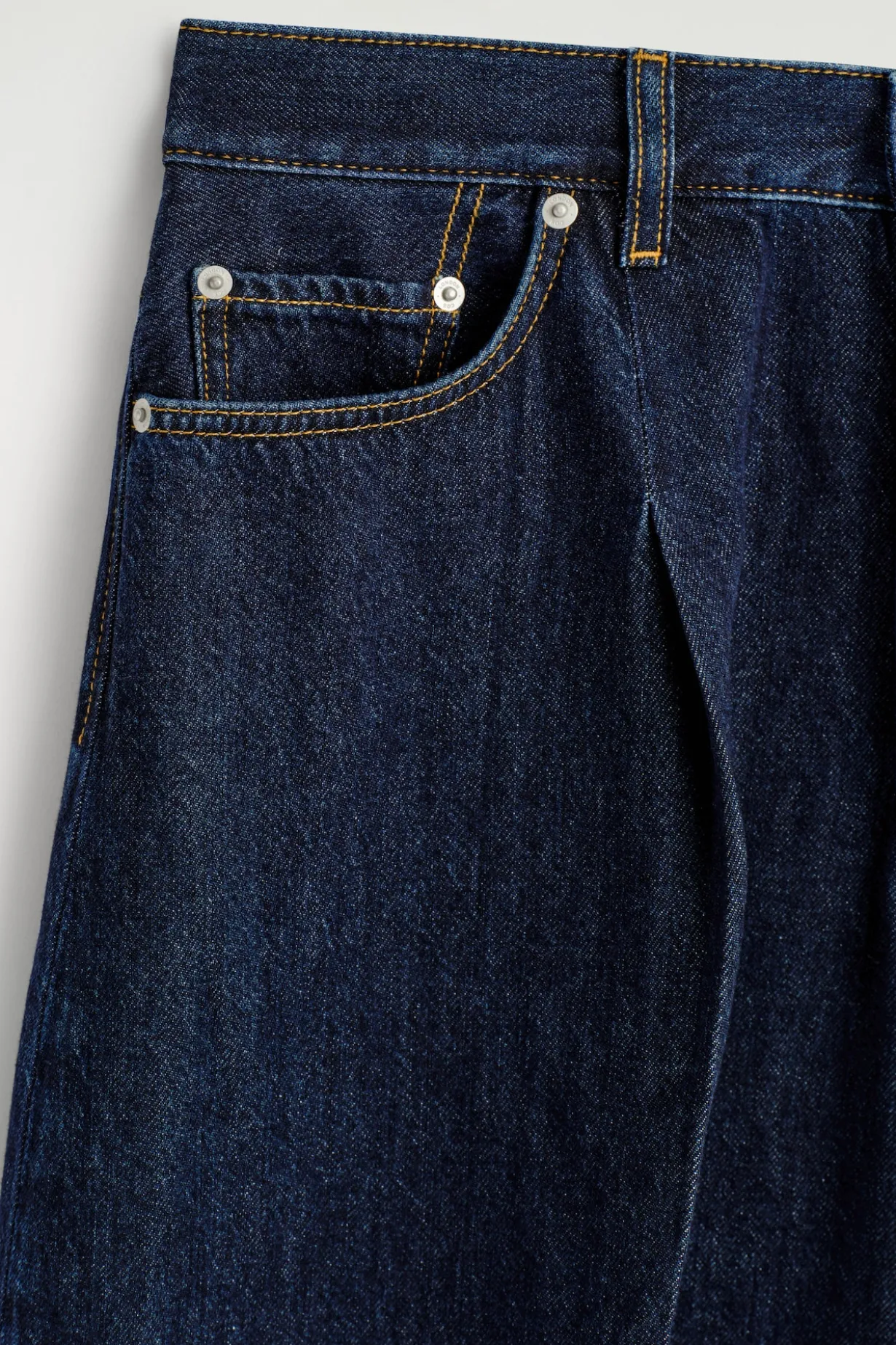 TWINE BARREL-LEG JEANS