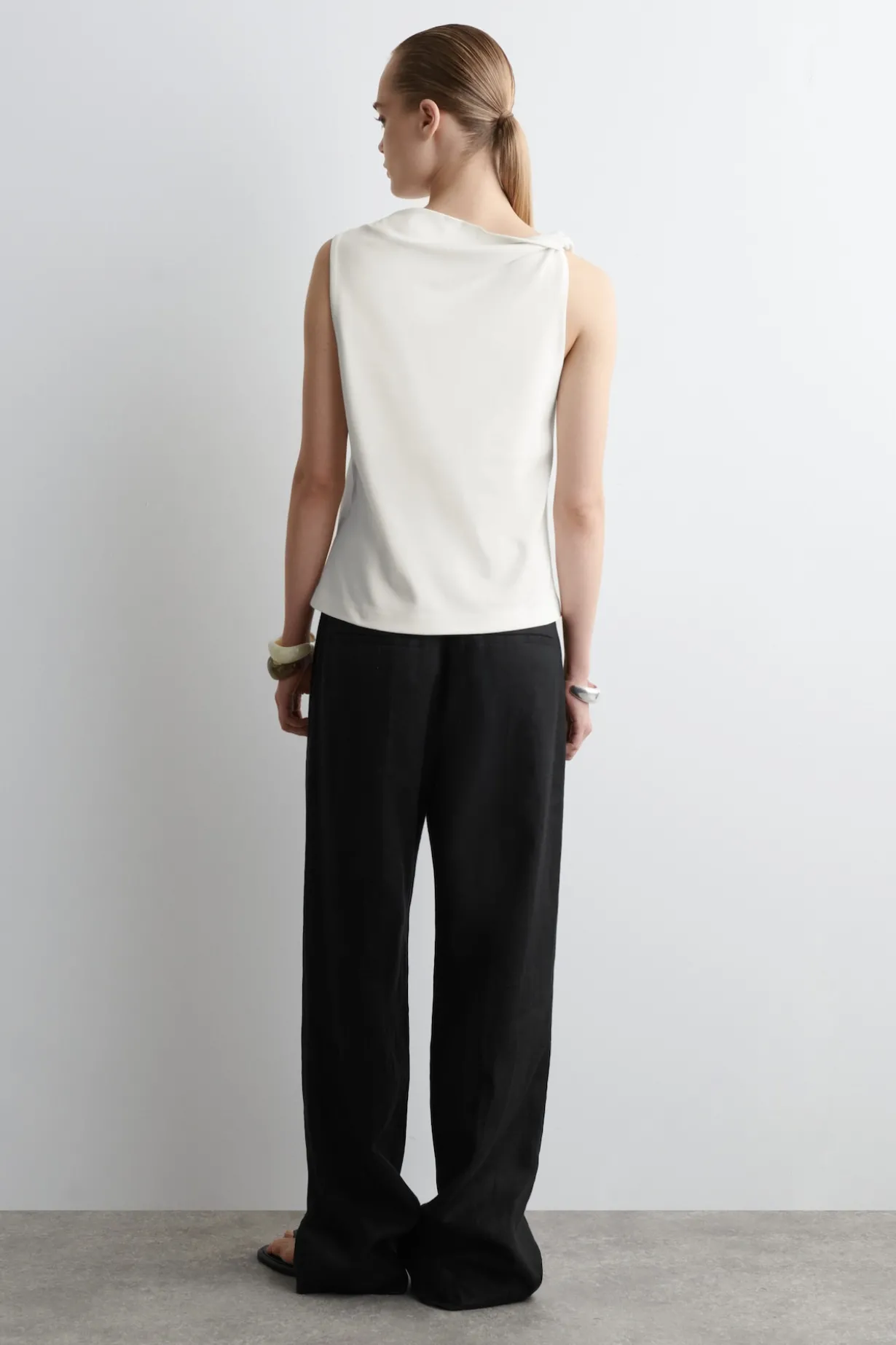 TWIST-DETAIL COTTON TOP