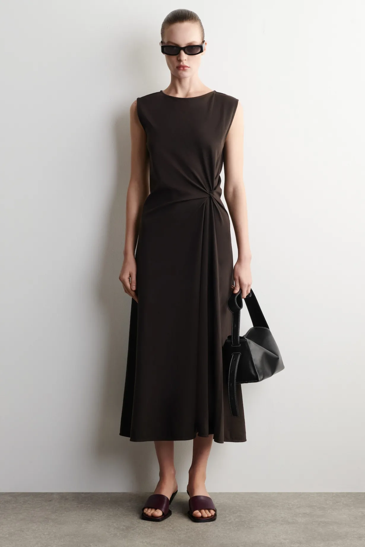 TWIST-DETAIL JERSEY MIDI DRESS