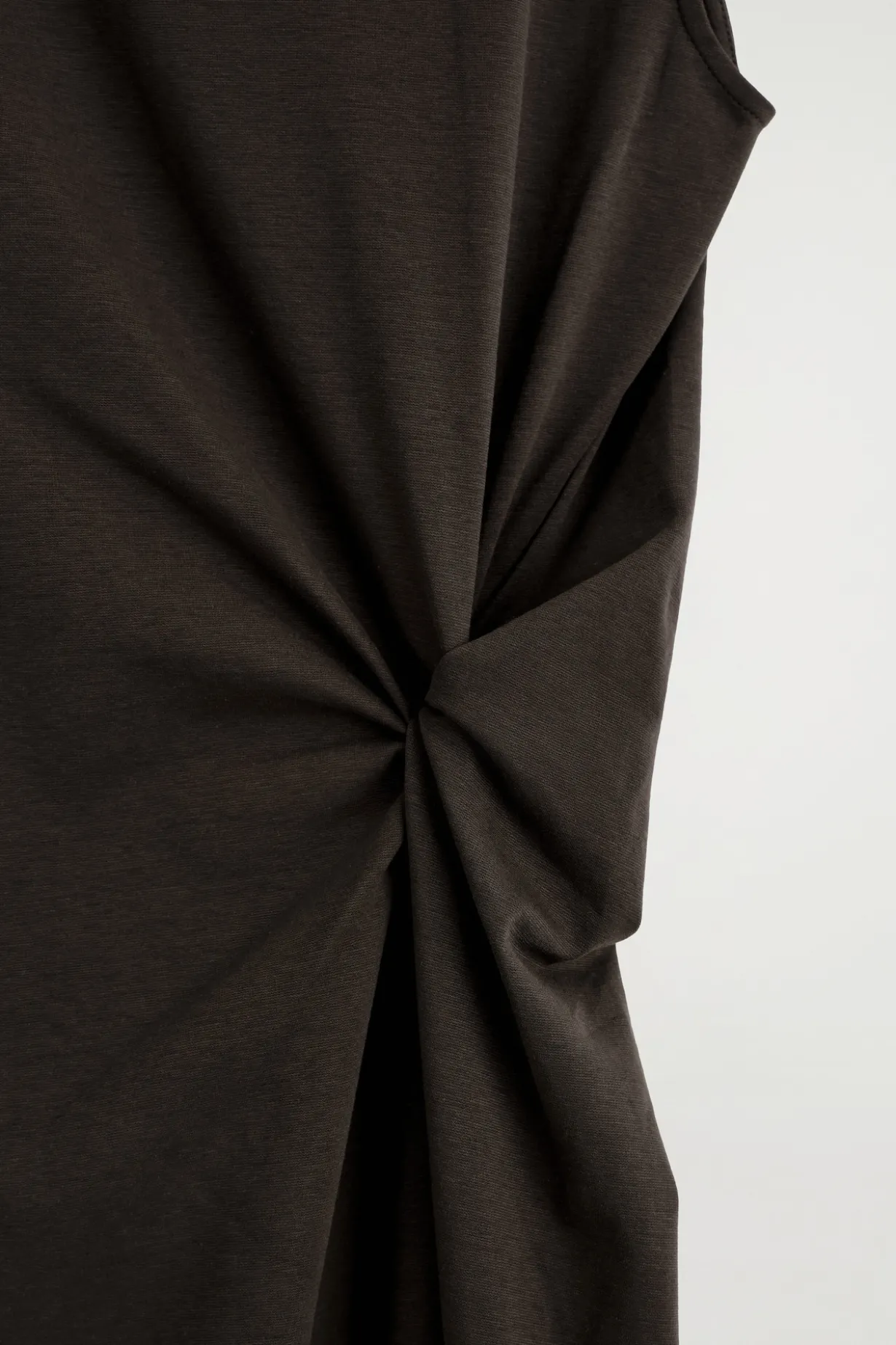 TWIST-DETAIL JERSEY MIDI DRESS