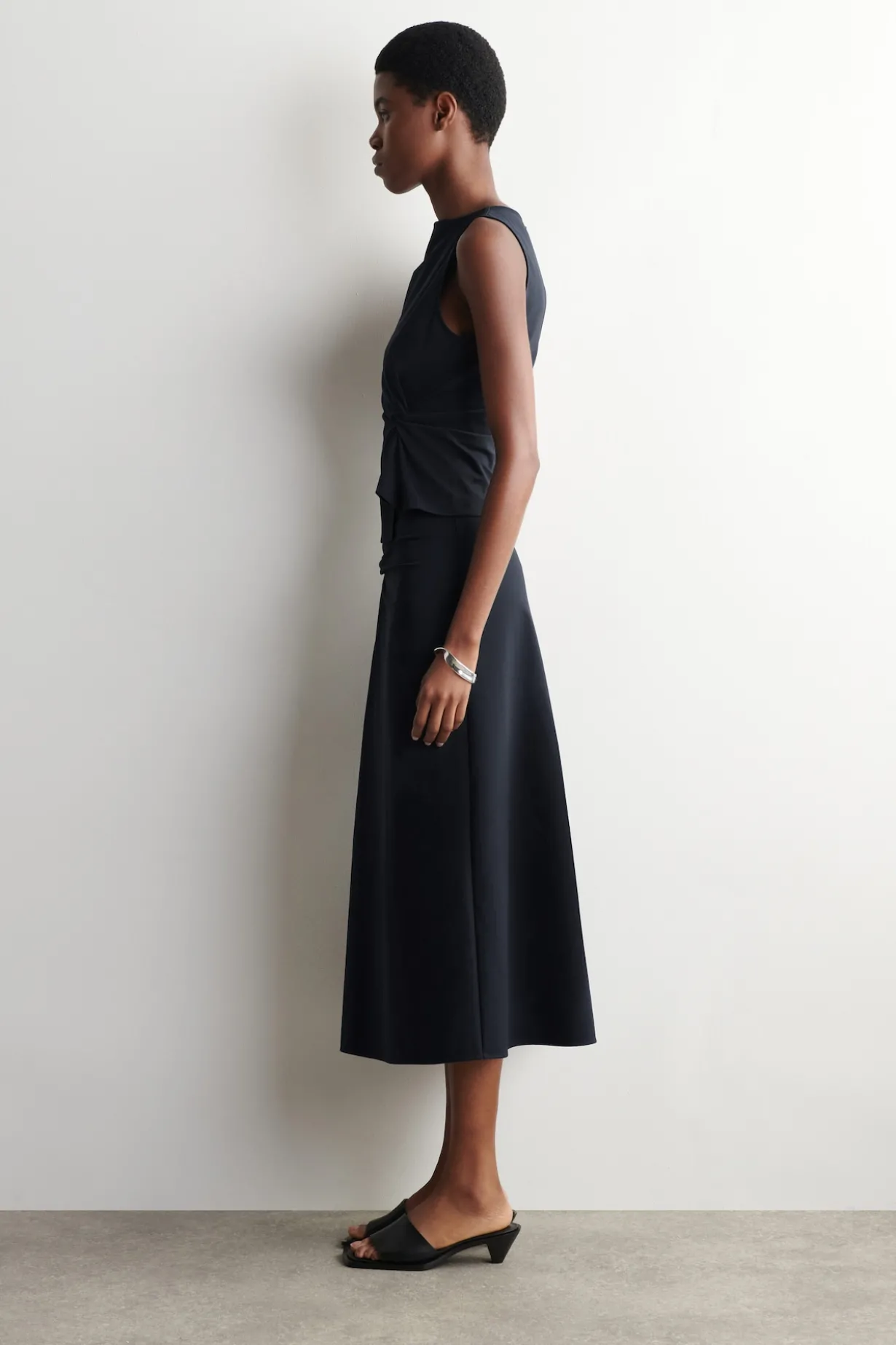 TWIST-DETAIL JERSEY TOP