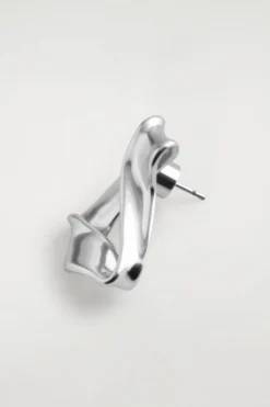 TWISTED RIBBON STUD EARRINGS