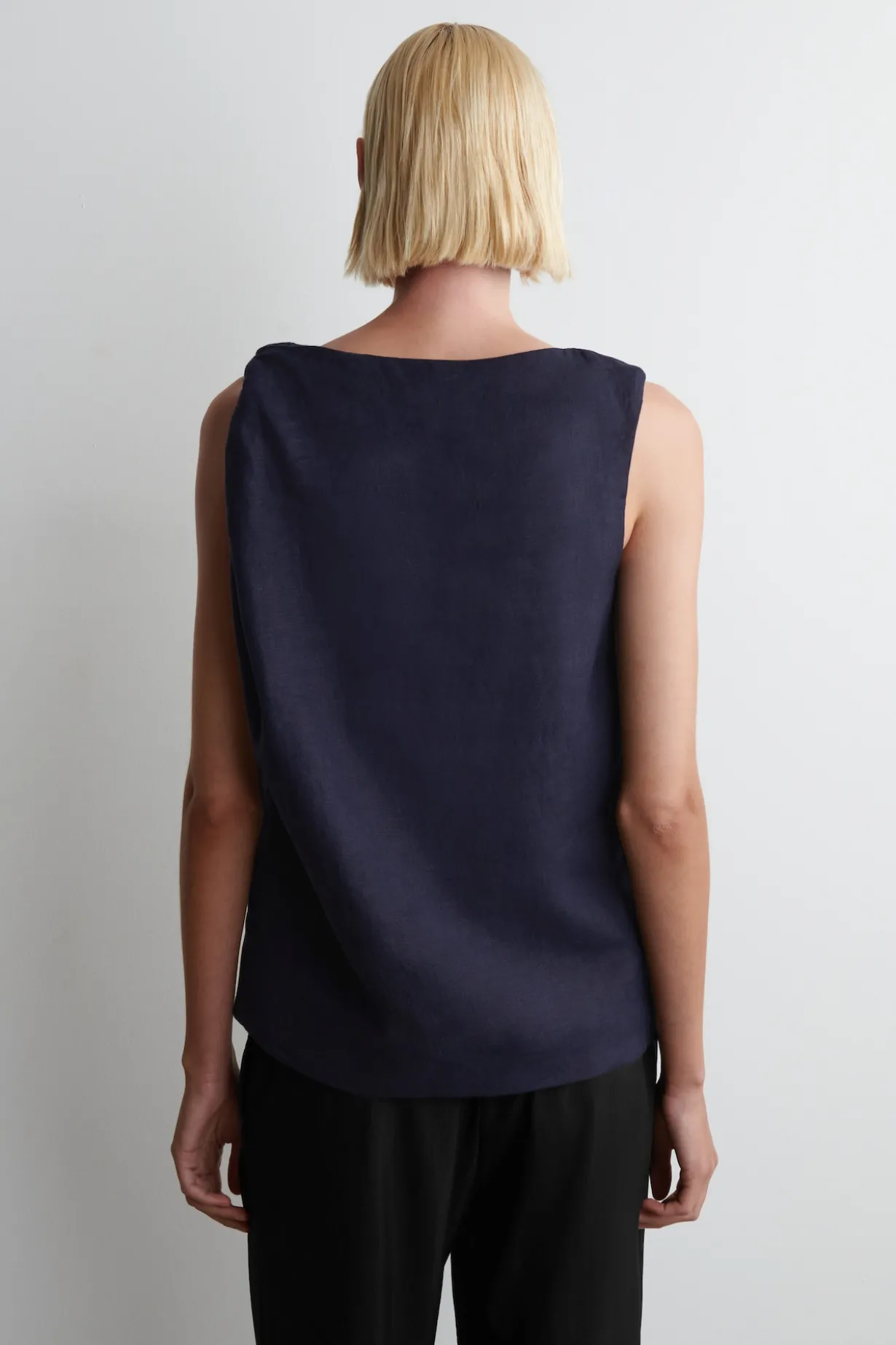 TWISTED-DETAIL LINEN TOP
