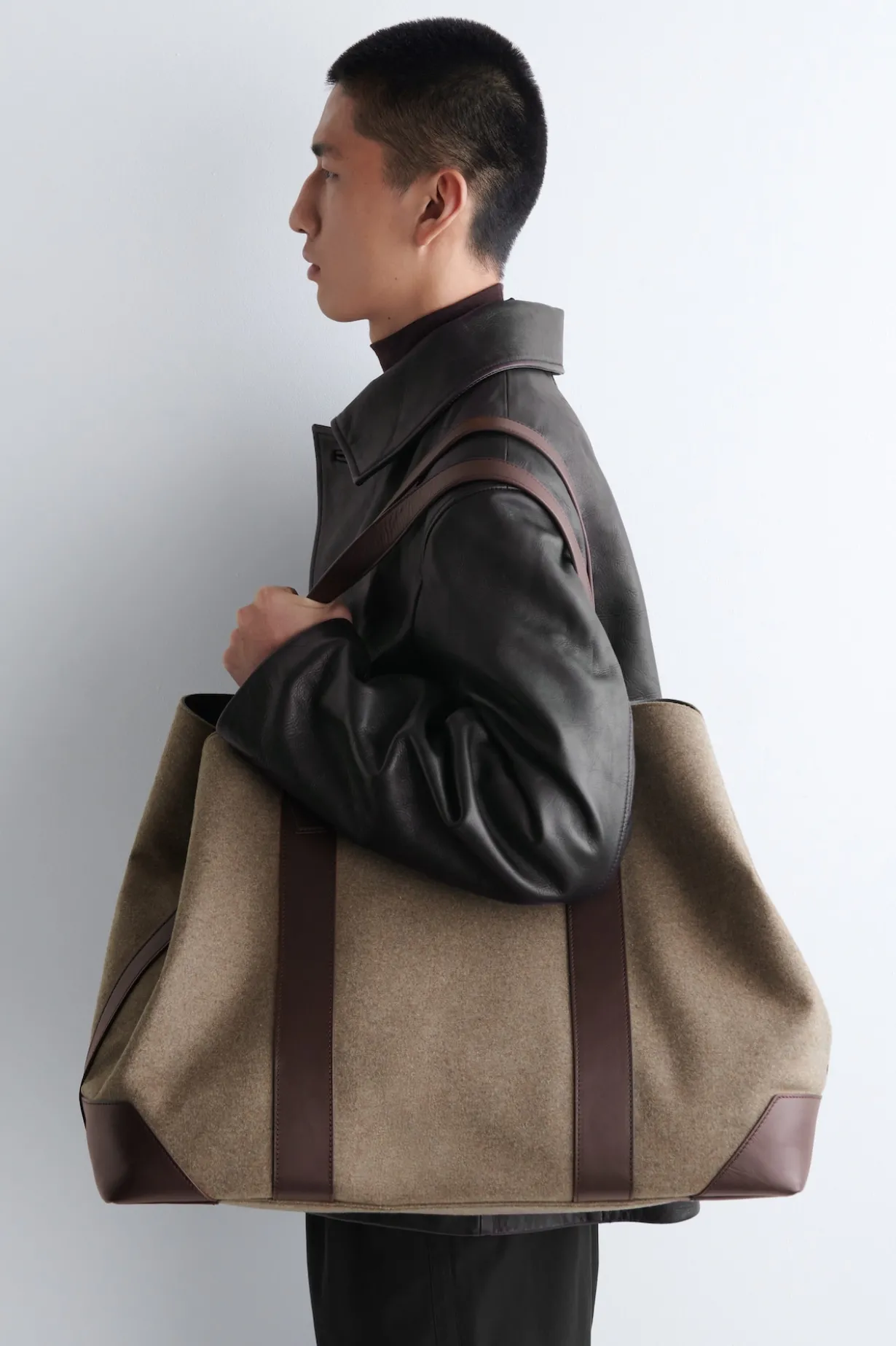 WEEKENDER OVERSIZED TOTE BAG - WOOL