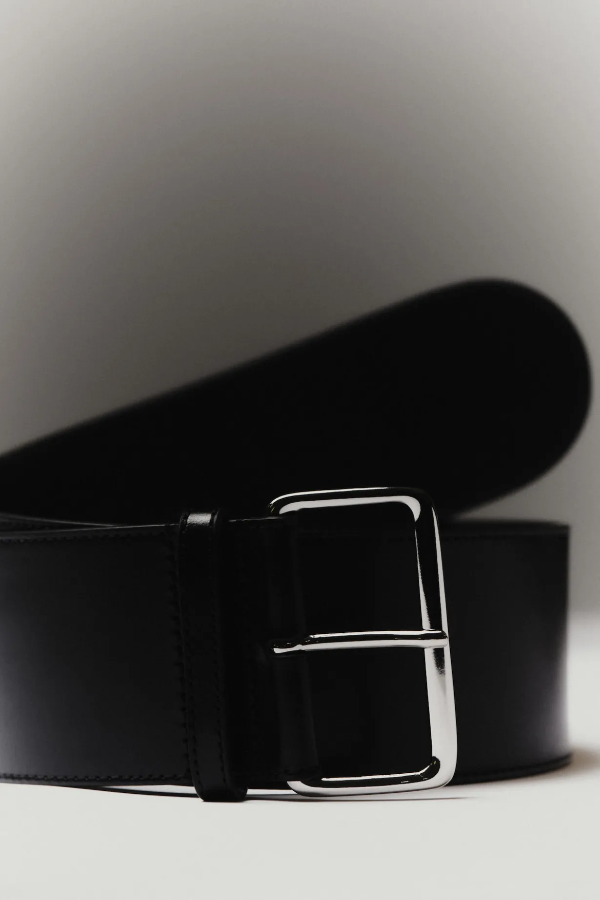 WIDE LEATHER BELT
