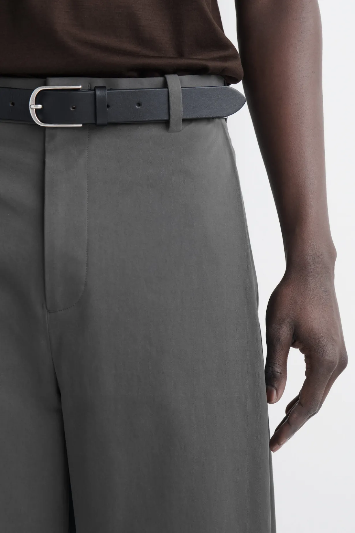 WIDE-LEG PLEATED COTTON PANTS
